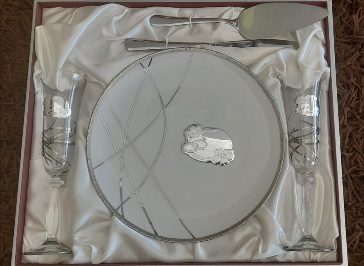 Imagem de Conjunto com Prata para Casamento 