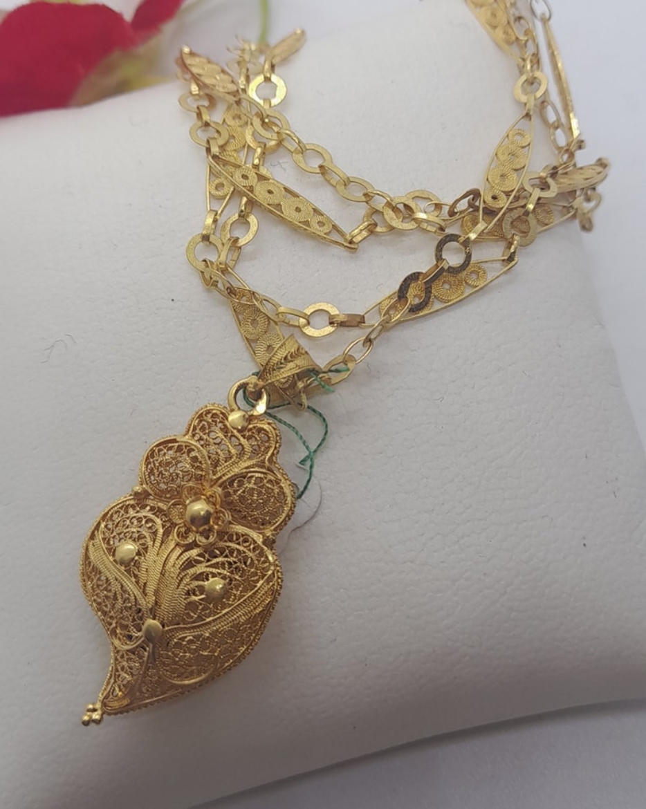 Imagem de Fio em Ouro com Coração de Viana 