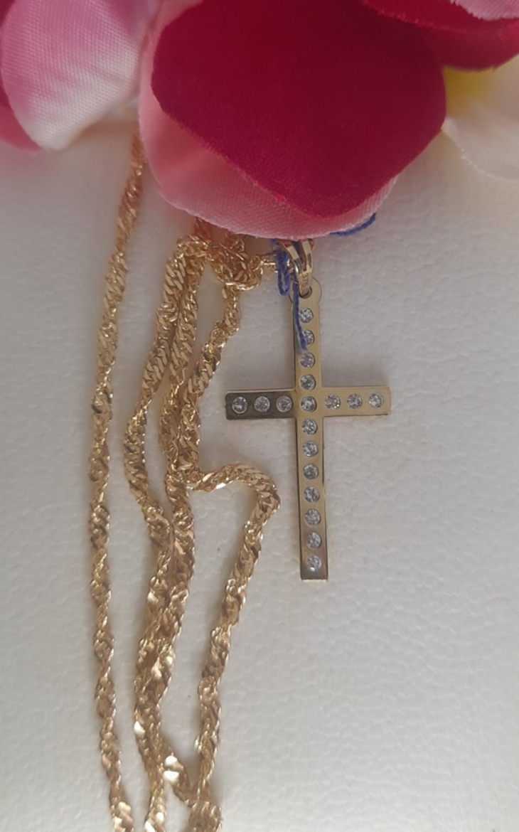 Imagem de Fio em Ouro com Crucifixo