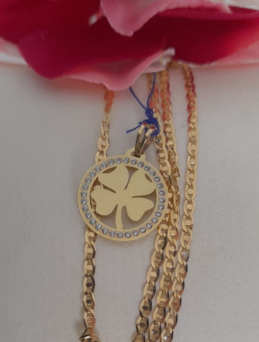 Imagem de Fio em Ouro com Pendente 
