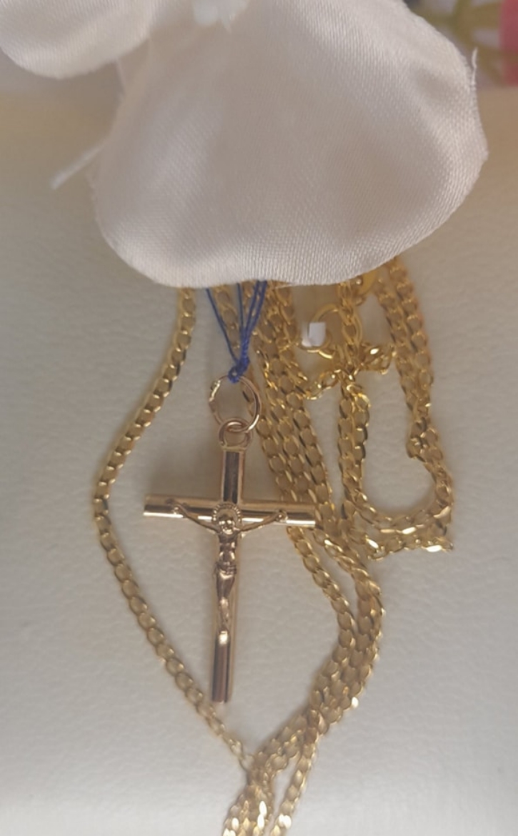 Imagem de Fio em Ouro com Crucifixo