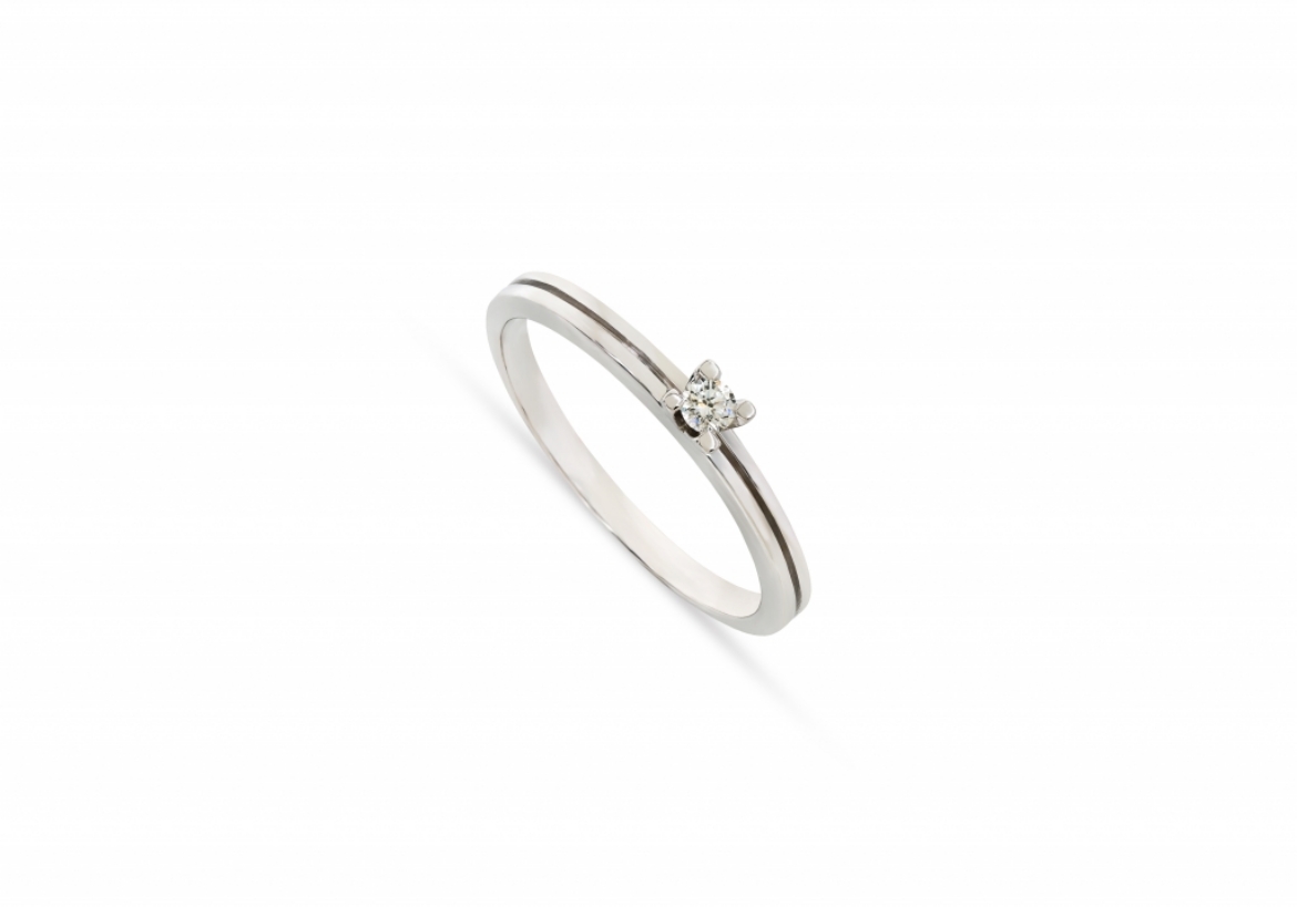 Imagem de Anel em Platina  com Diamante