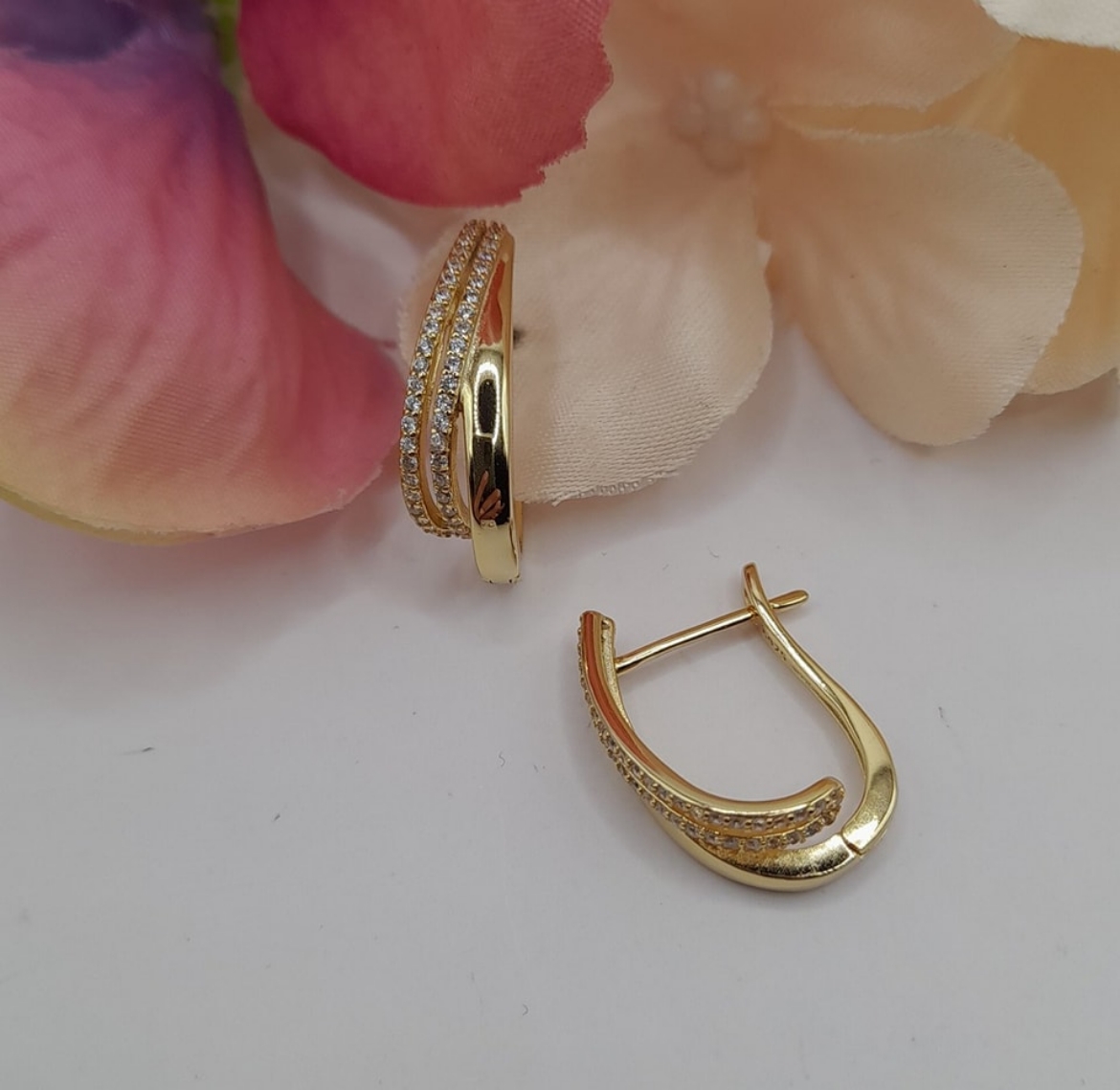 Imagem de Brincos em Prata dourada com zirconias