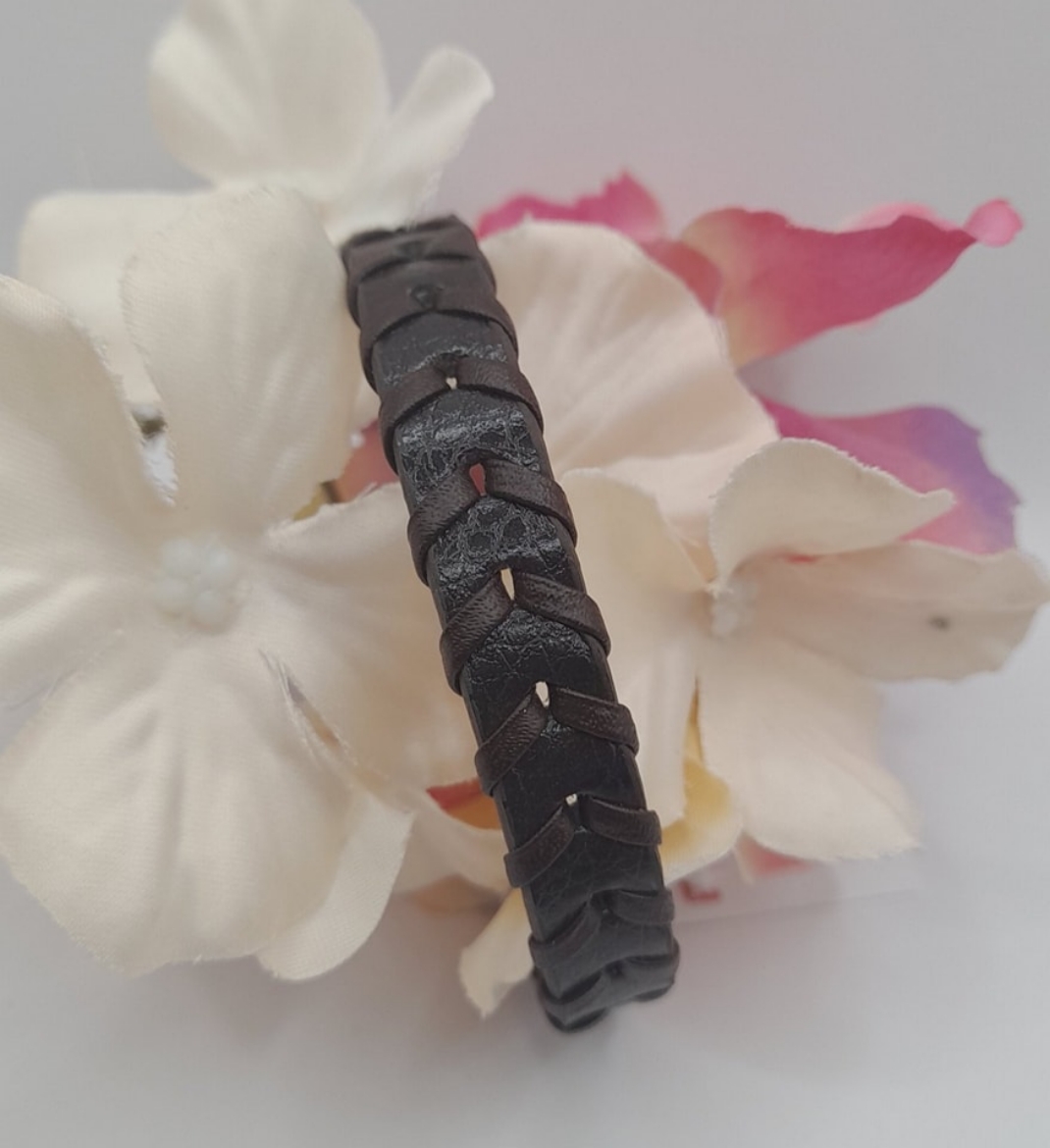 Imagem de Pulseira em Pele e Aço 