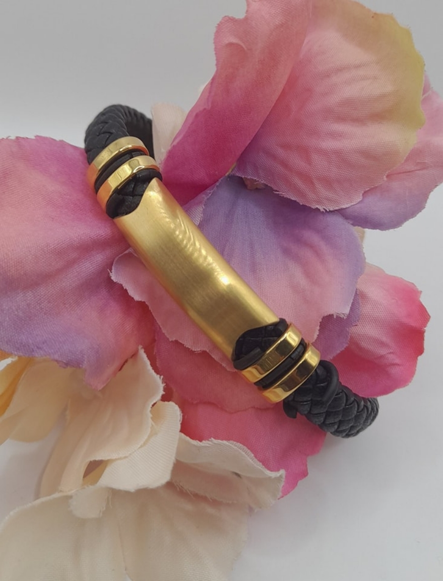 Imagem de Pulseira em Pele e Aço antialergico