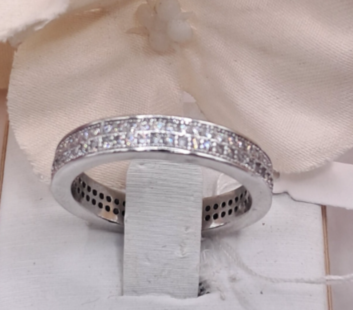 Imagem de Anel de Memória em Prata com Zirconias 