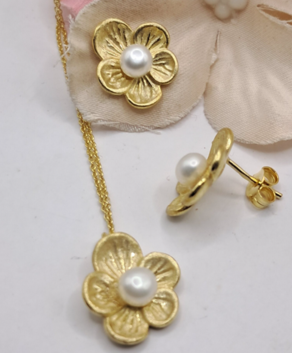 Imagem de Colar em Prata Dourada com Perola - 45cm