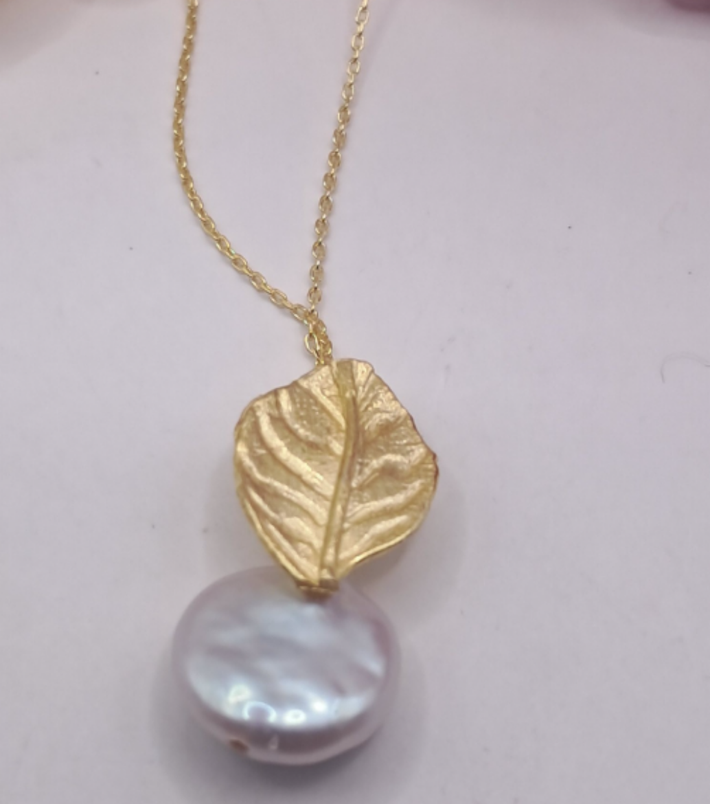 Imagem de Colar em Prata Dourada com Perola